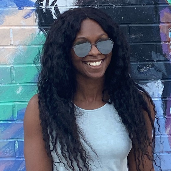 Meet the Posher Other - Meet your Posher, Erica